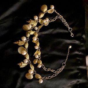 Talbots chunky shell pearl necklace